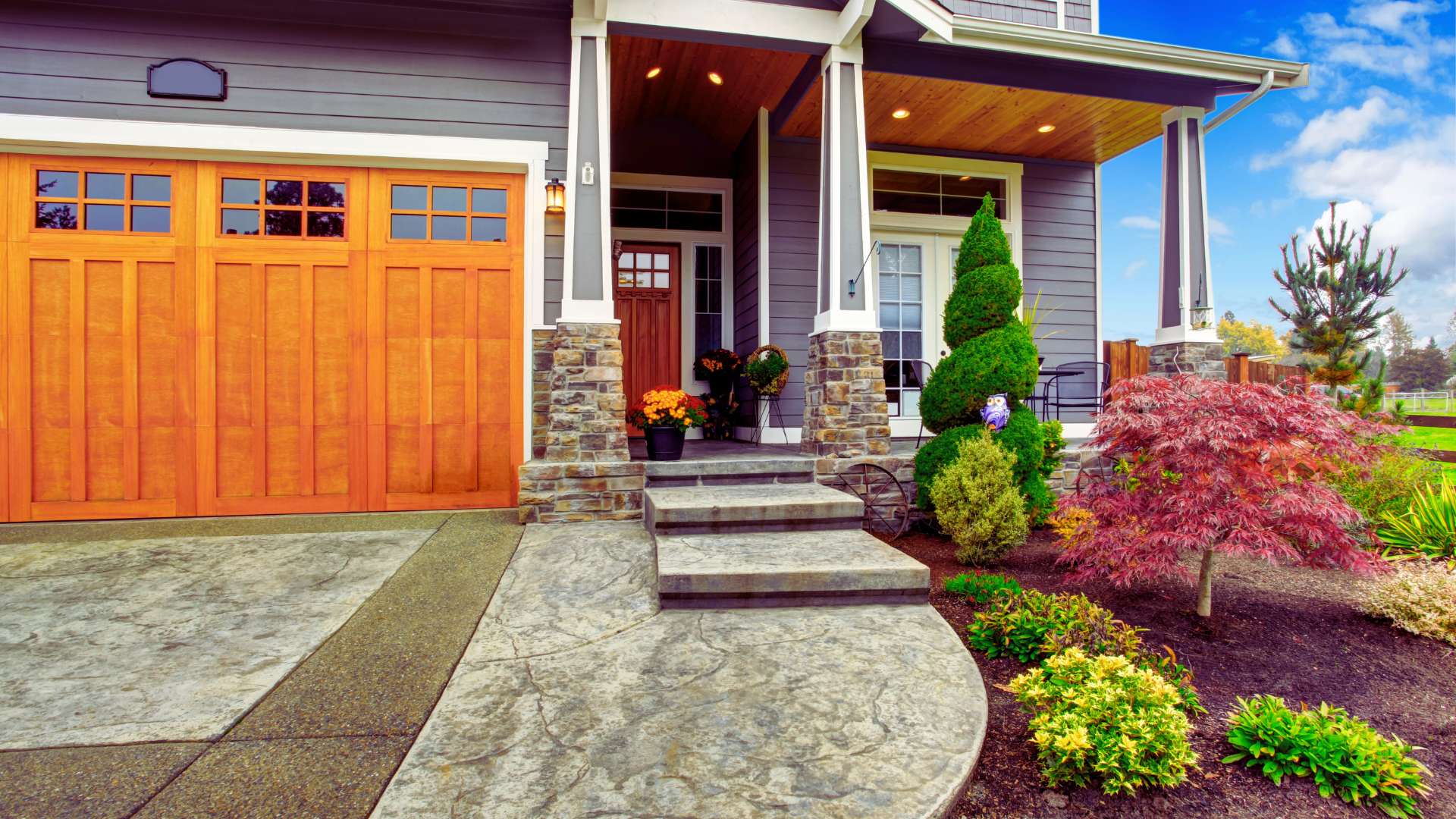 Low-Maintenance Plants for Stunning Curb Appeal: Enhance Your Home’s Exterior with Effortless Elegance